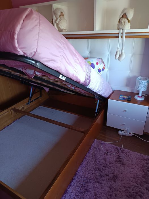 Mobília de quarto seminova