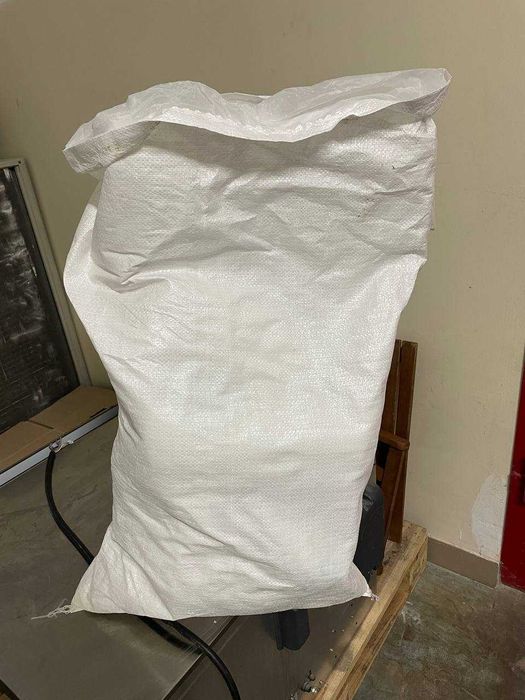 Мішки б/в з під цукру та борошна.