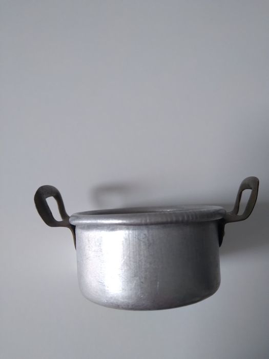 Garnek miniatura