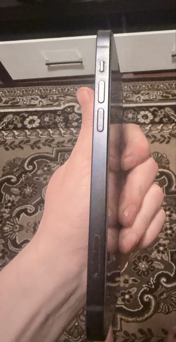 Продам Apple iPhone 12 128GB