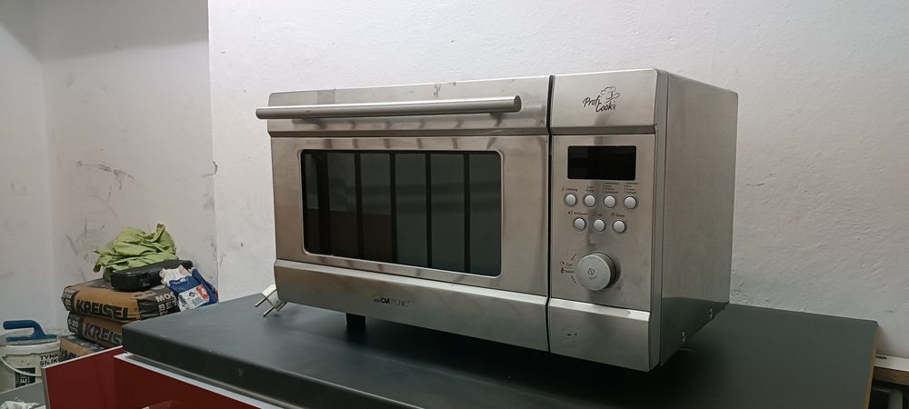 Mikrofalówka i piekarnik w jedynym.