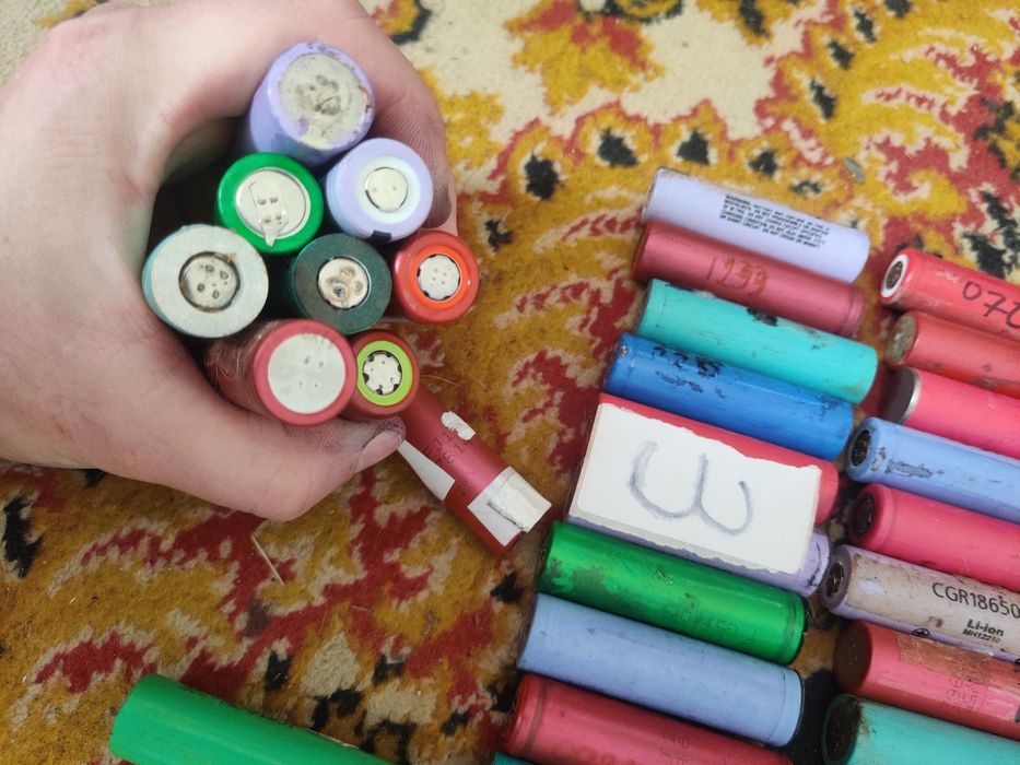 Акумулятори 18650 127 шт одним лотом Дешево!