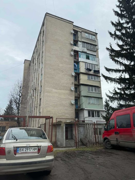 1к в гуртожитку вул Чорновола 60, площа 9.7 кВ.м,  1/9