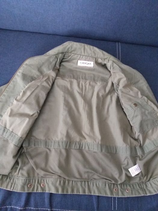 Куртка на мальчика 5-8лет.