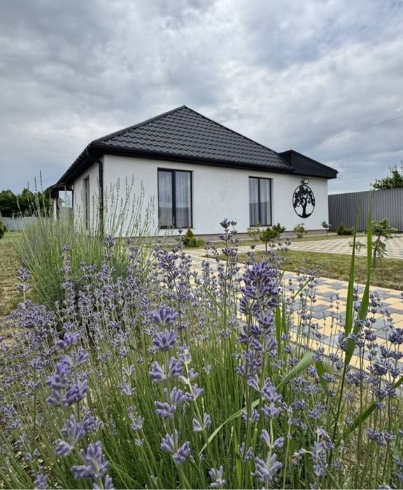 Продаж  гарного будинку