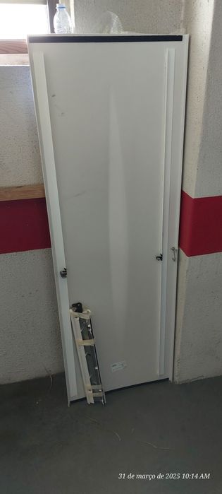 Painel frontal e respectivos acessórios de montagem para banheira ROCA