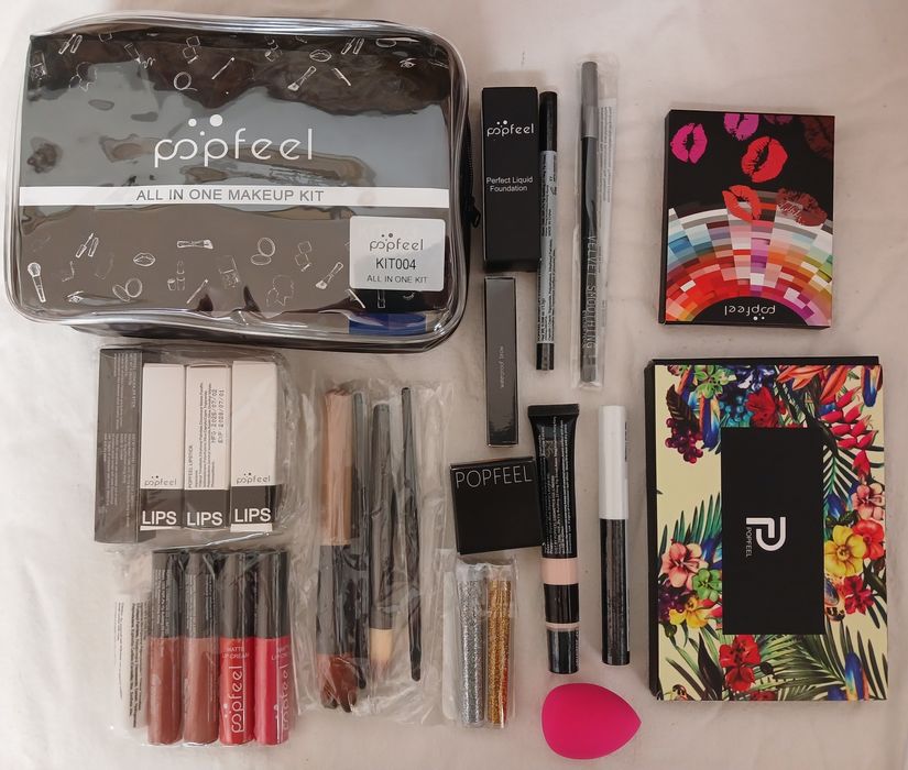 Все в одному наборі для макіяжу