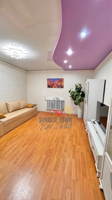 Здам 4 х кімнатний будинок у районі Епіцентру зі своїм двором і АО