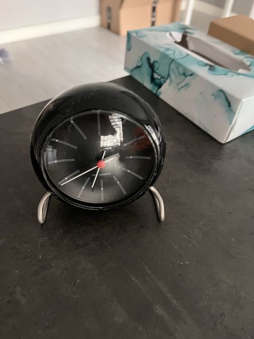 Rosendahl ARNE JACOBSEN Zegar Budzik Czarny