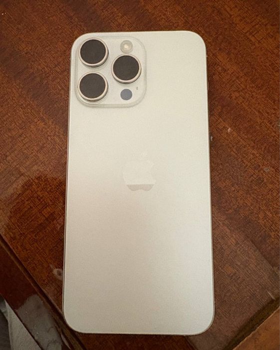 【美品】iPhone 15 Pro 512GBおまけ付き Amazon | 【整備済み品】 Apple iPhone 15 Pro 512GB ブルー