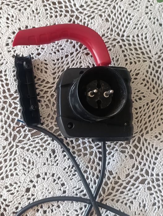 Włącznik/wyłącznik do kosiarki elektrycznej