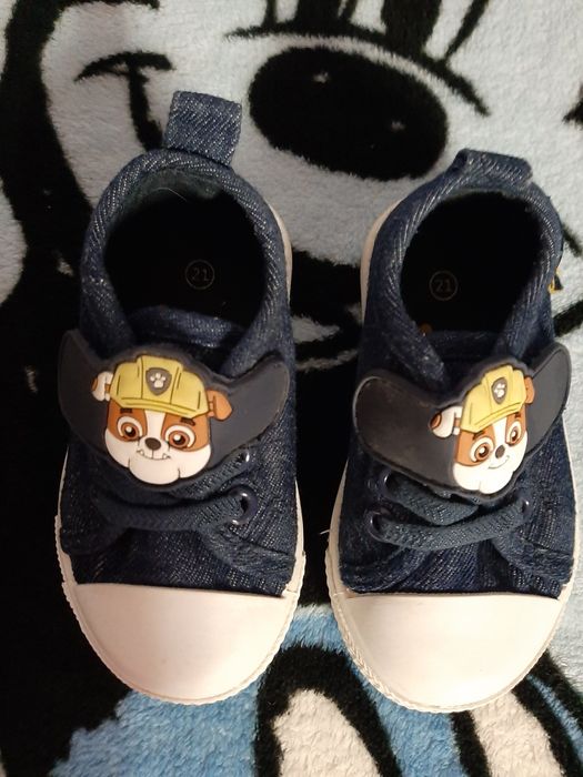 Sprzedam buciki dla chłopca rozmiar 21