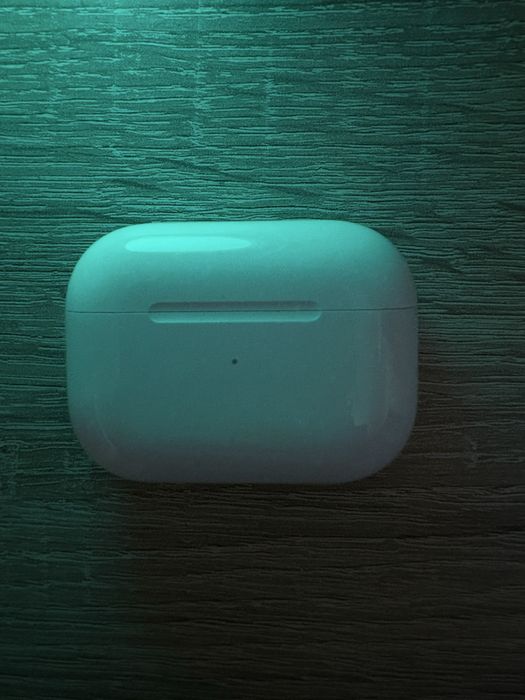 AirPods Pro 2 słuchawki i etui