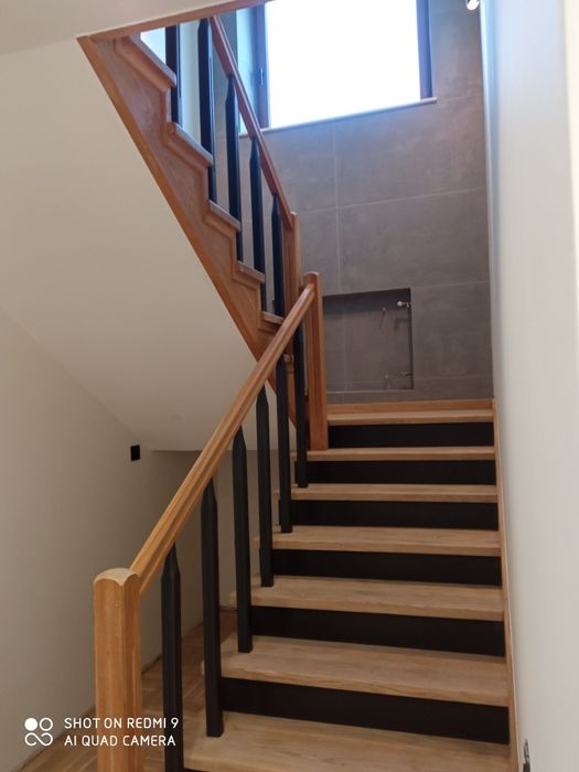 Cyklinowanie bezpyłowe, renowacja schodów, olejowanie, lakiery, kleje