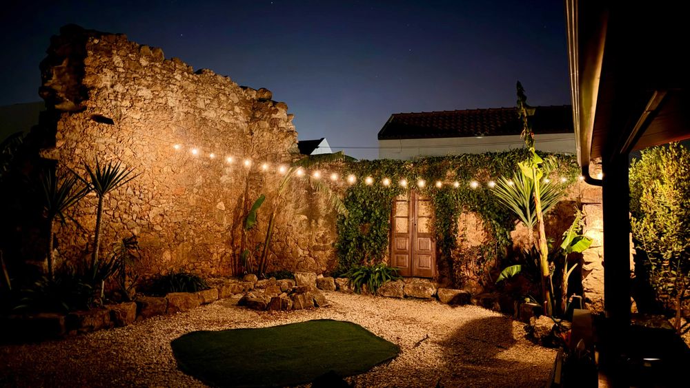 The Ruins Private Villa, Pool and Garden for special events