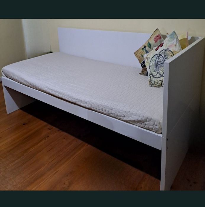 Cama de solteiro com colchão