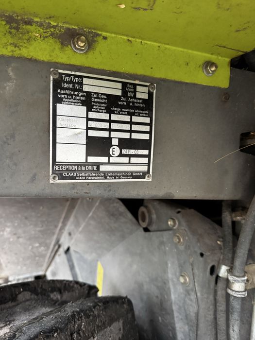 Claas Tucano 320 комбайн