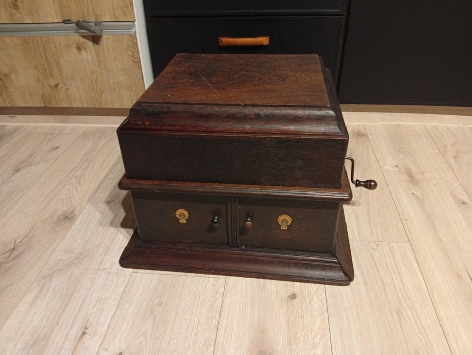 Gramofon skrzyniowy okres 1900do lat 30.XX