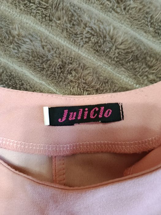 Нарядна сукня персикового кольору