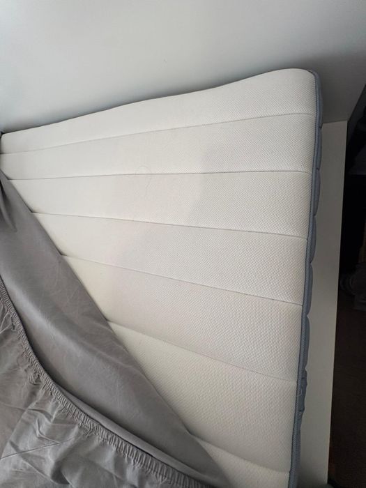 Cama IKEA MALM 160x200 + colchão VALEVAG