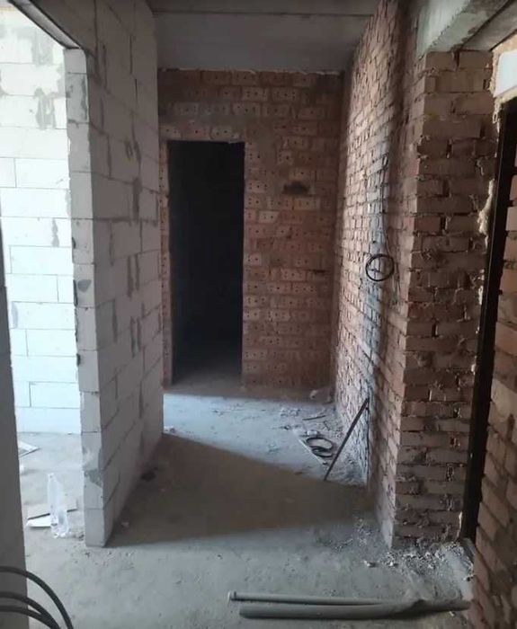 ПРОДАЖ! 2-х кімнатна квартира в зданому будинку по дуже вигідній ціні за 1 кв.м. Звертайтесь є багато різних варіантів