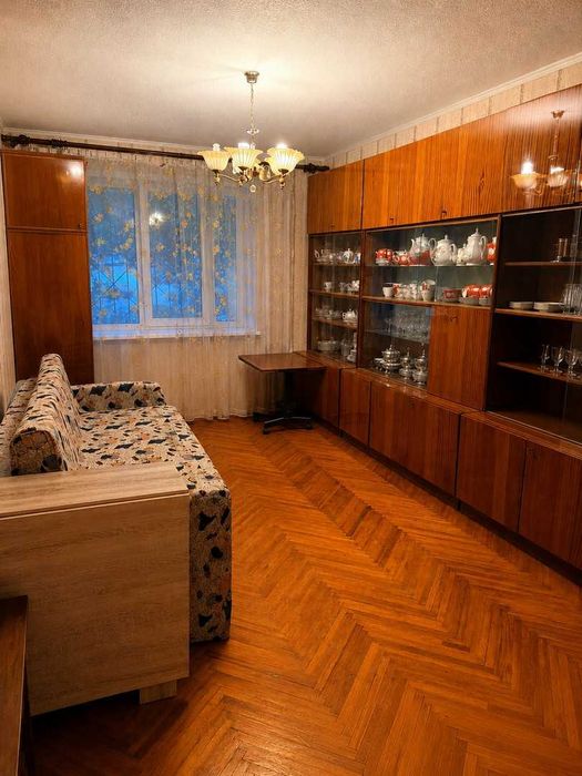 Продам 2 кім. кв. метро Студентська просп. Тракторобудівників, Урбан-парк LT