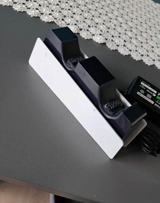 Stacja ładująca SONY DualSense ładowarka PS5 Play Station 5 #2 defekt