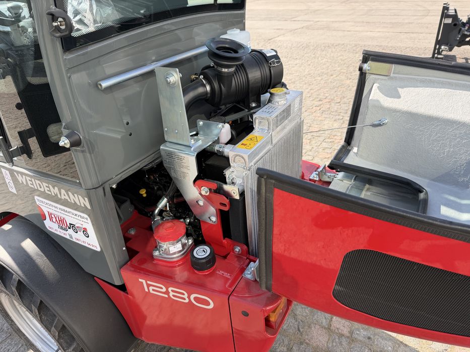 Компактний фронтальний навантажувач Weidemann Hoftrac 1280