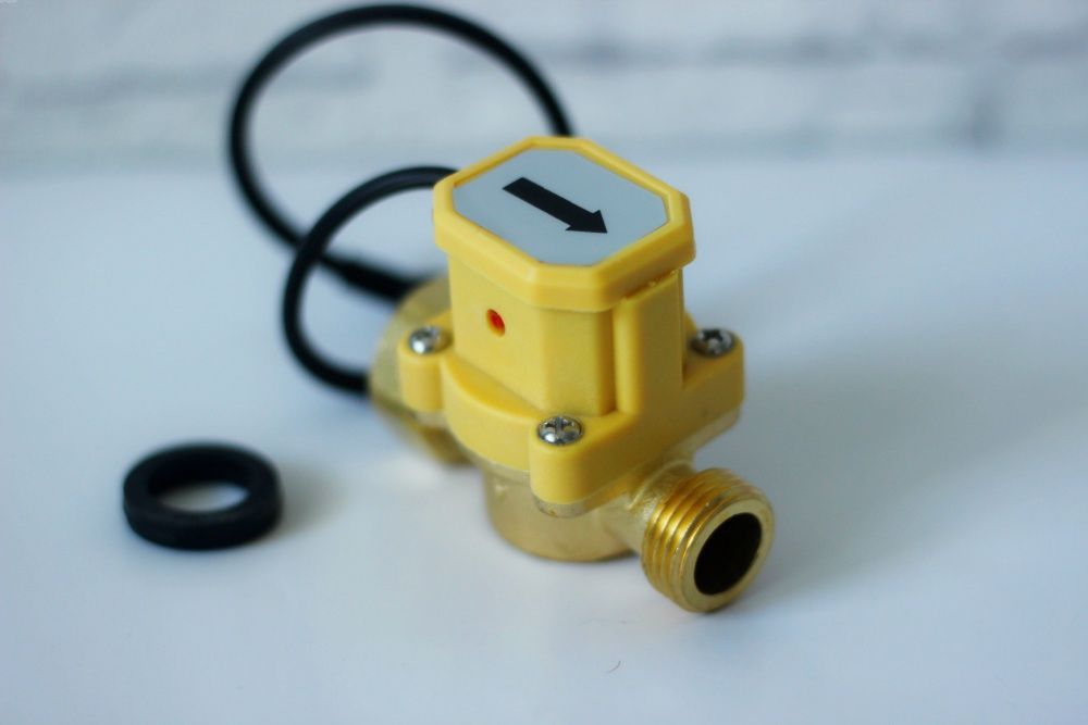 Реле протока воды 3/4" с регулировкой. Для насоса, котла, станции.