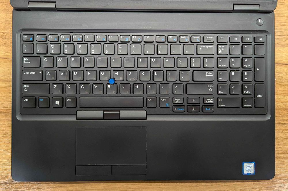 4038/Dell Latitude 5590/15,6"/Intel I5-7300U/256 GB SSD/RAM 8 GB/
