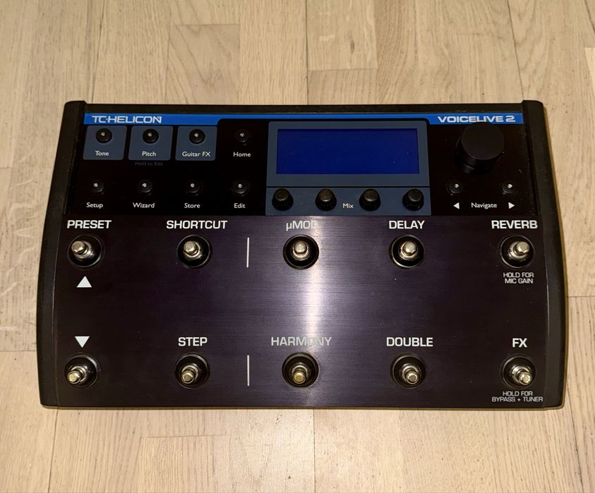 Tc-helicon Voicelive2 ボーカルエフェクター中古 ＋ ケース Tc-helicon Voicelive2 ボーカルエフェクター ＋ ケース