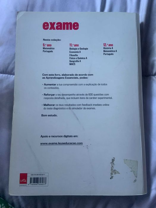 Livro de preparação do exame de biologia e geologia