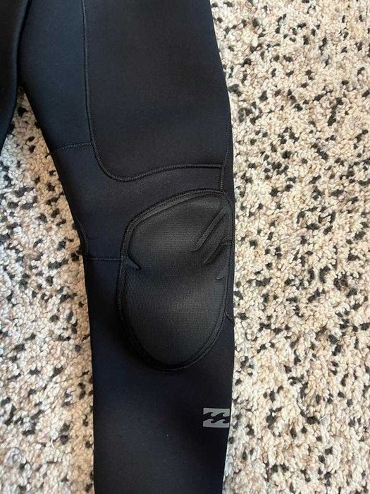 Fato BILLABONG Intruder MT 4:3 Usado apenas 1 vez