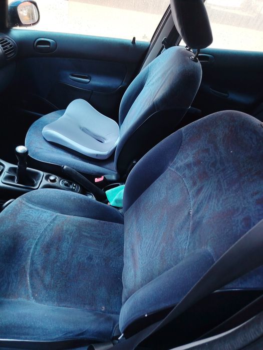 Peugeot 206 muito bem estimado