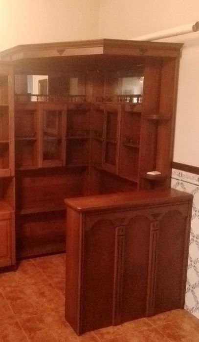 Bar de canto em madeira de Carvalho