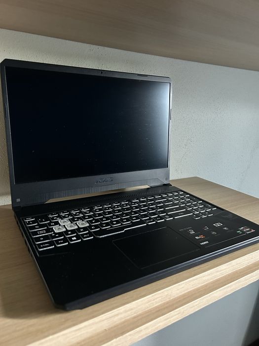 Vendo Setup Gaming Completo em excelente estado (PC/Monitor/PS4/Mesa)