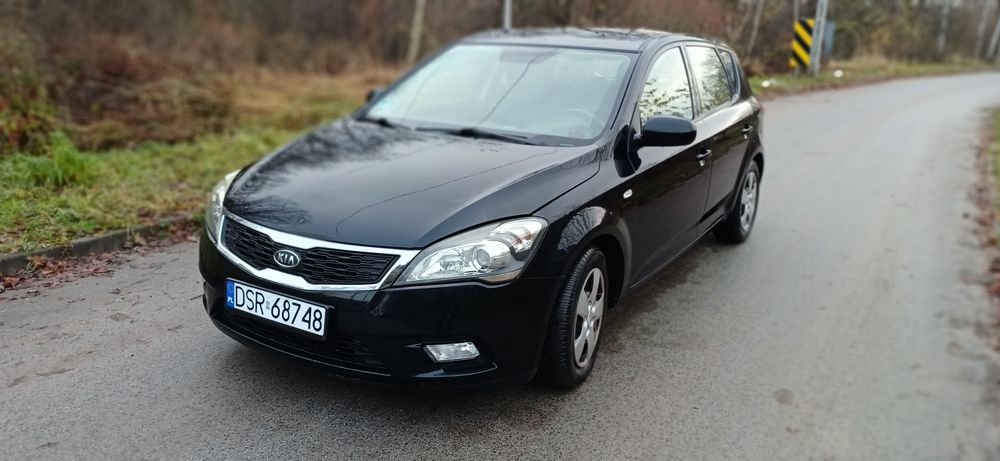 Kia ceed 2011 rok