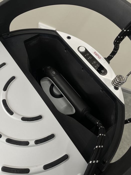 Як нова Miele B 2847 прасувальна система з парою та активним столом