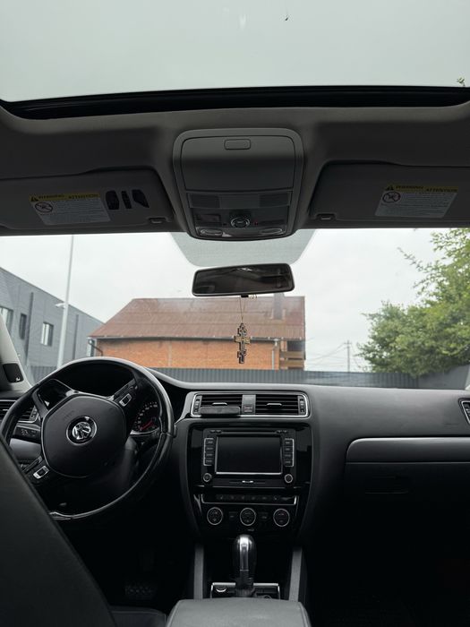 Volkswagen jetta 2015 года