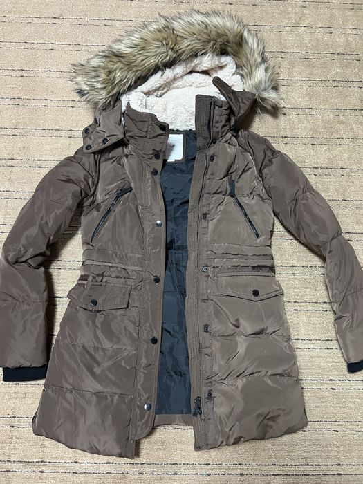 Продам пуховик Bershka