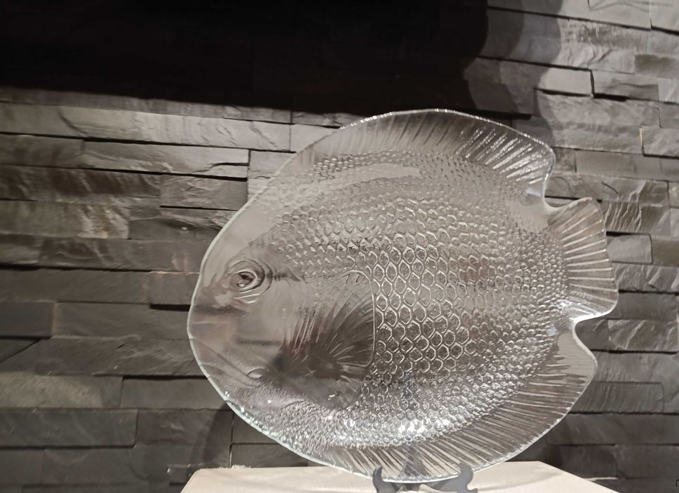 Prato Grande, Servir, forma de peixe, em vidro trabalhado - 39X33 cm