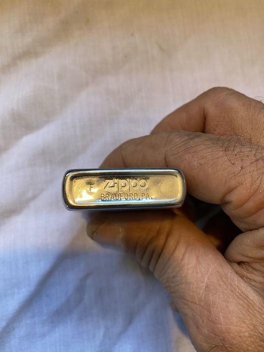 Isquerio zippo uss america cv 66