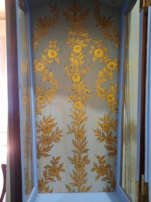 Oratório com pintura de estofo