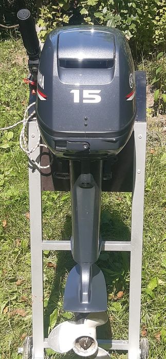 Човен надувний з двигуном Yamaha 15 (2т)