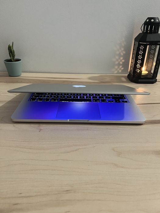 MacBook Pro 13" Retina i5 / 8GB / 256GB SSD NVMe