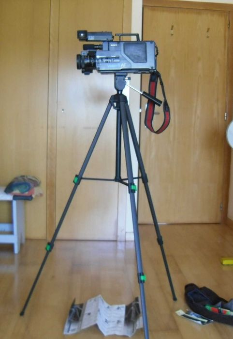 Tripé Para Camera de filmar e máquina. fotográfica