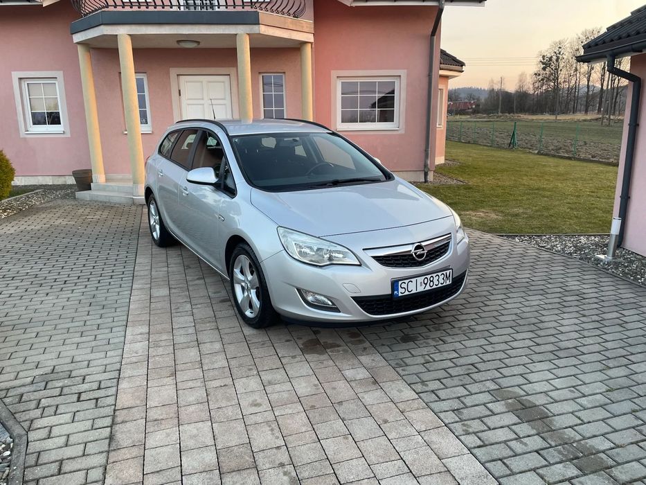 Opel Astra Polecam Opla Astre Sports Tourer