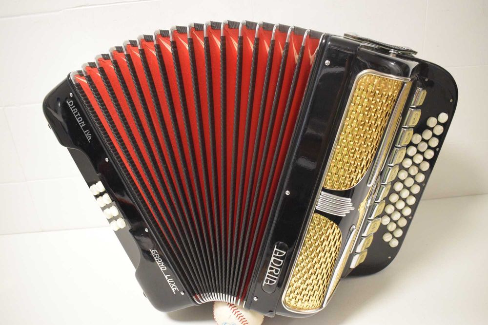 Concertina Adria Diaton IVA 4 voz.  Do