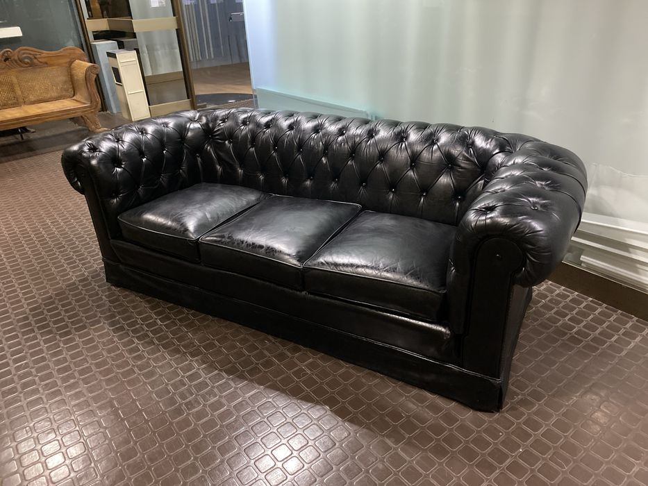 Sofa chesterfield 4 lugares