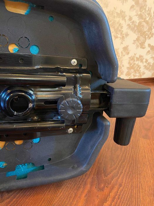 Крісло офісне CFS